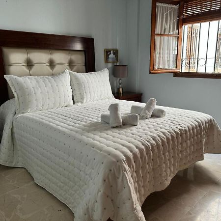 Apartamento Buen Pastor Con Parking Gratuito Kordoba Bagian luar foto