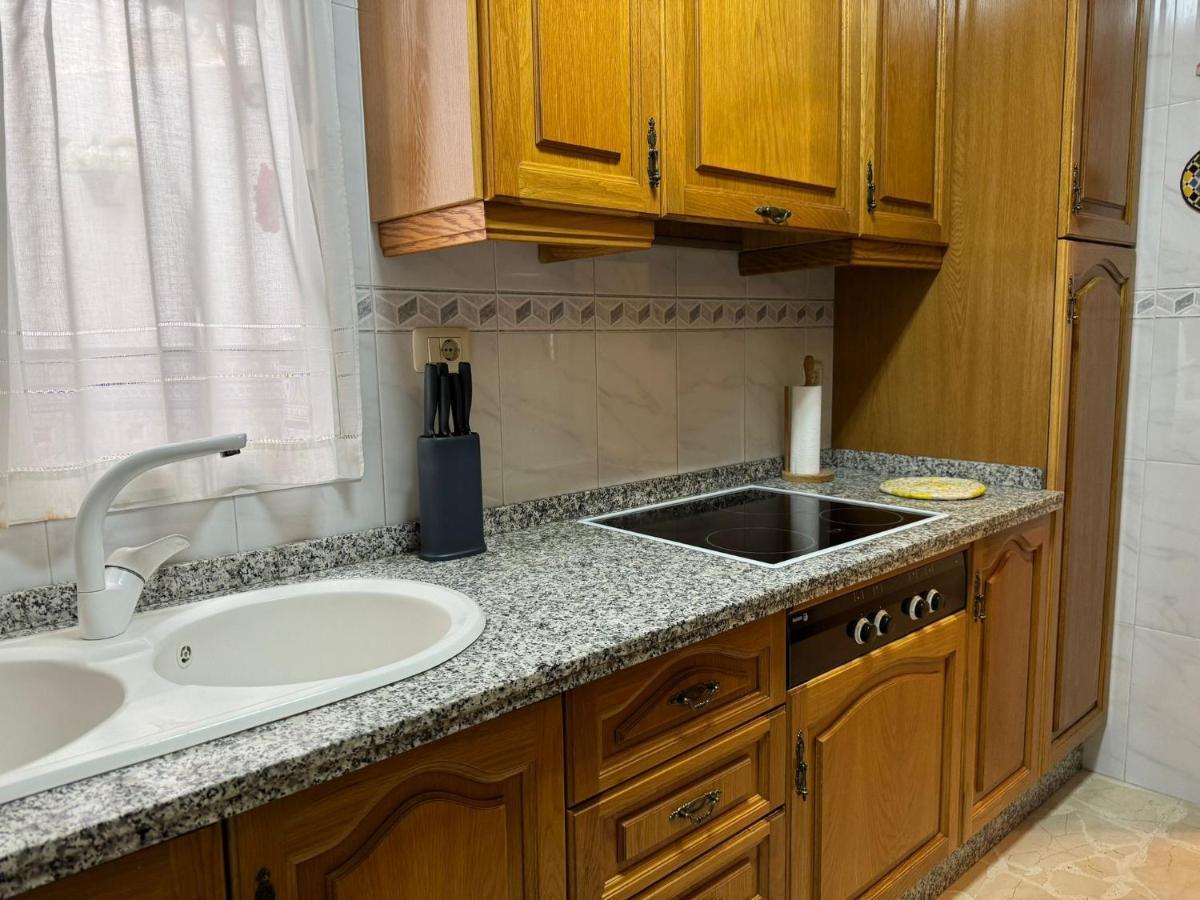 Apartamento Buen Pastor Con Parking Gratuito Kordoba Bagian luar foto