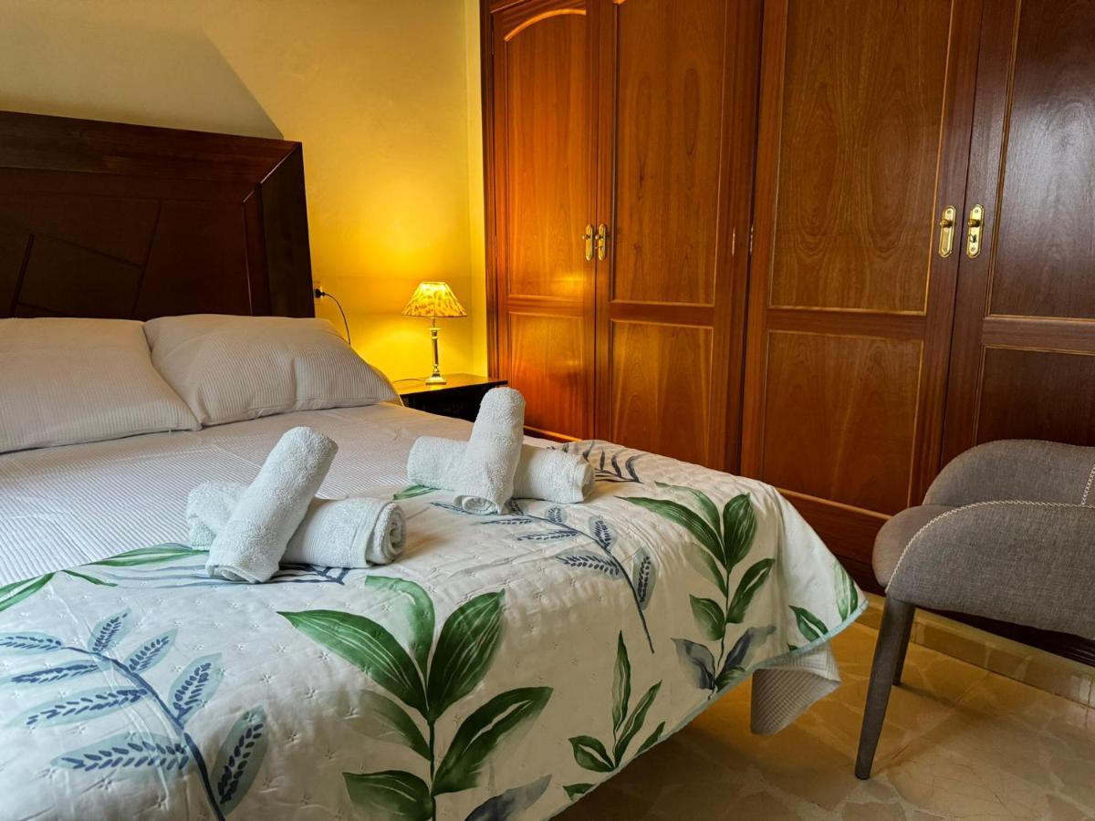Apartamento Buen Pastor Con Parking Gratuito Kordoba Bagian luar foto
